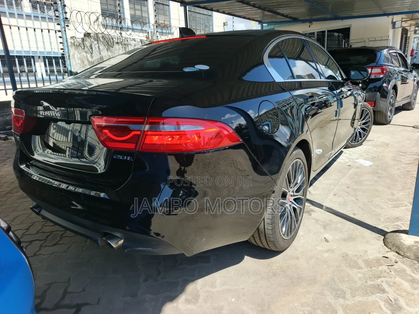 Jaguar XE 25t Premium AWD 2018 Black