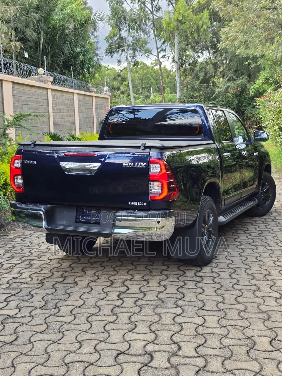 Toyota Hilux 2020 Blue