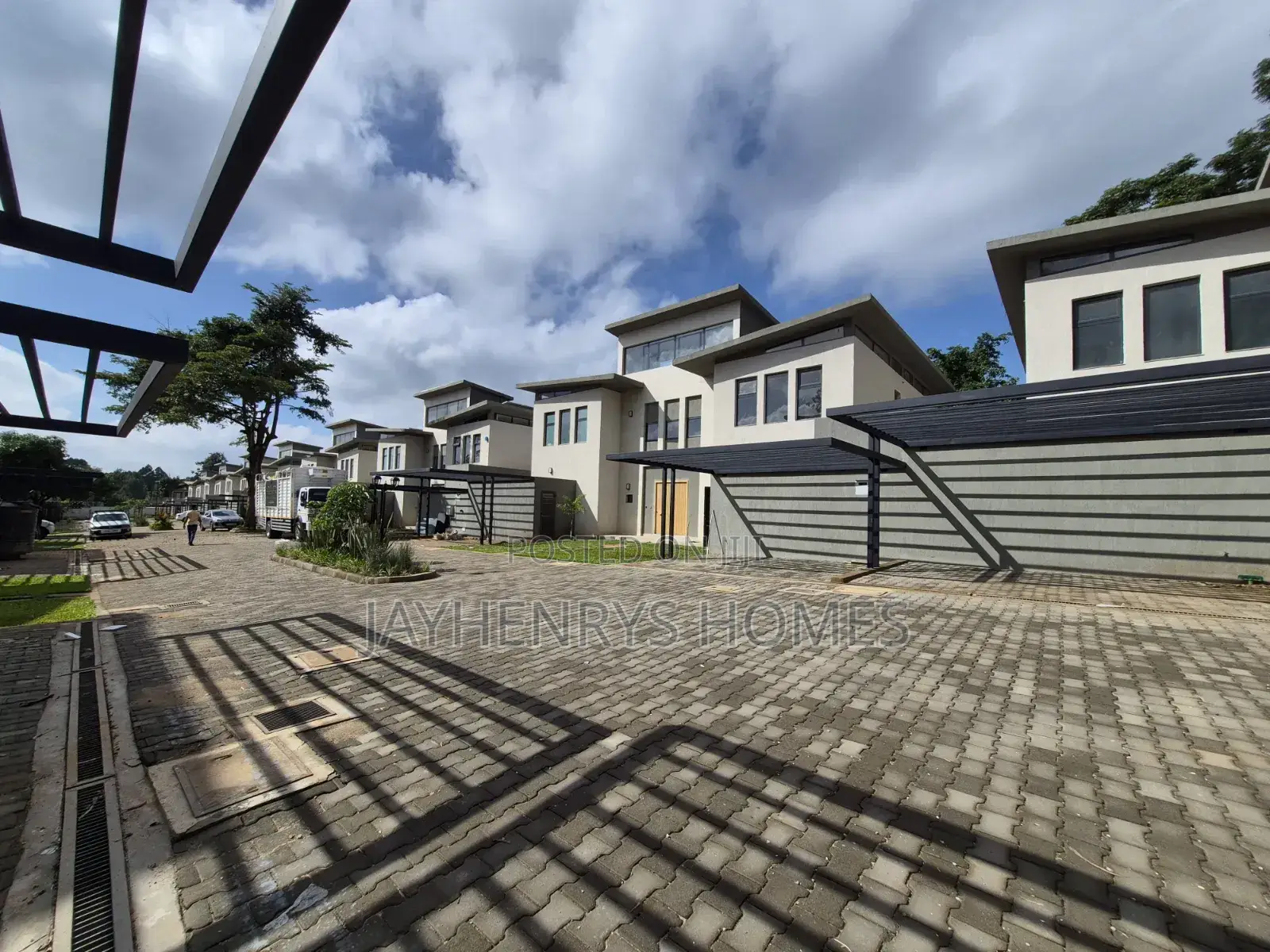 5bdrm House in Runda for rent