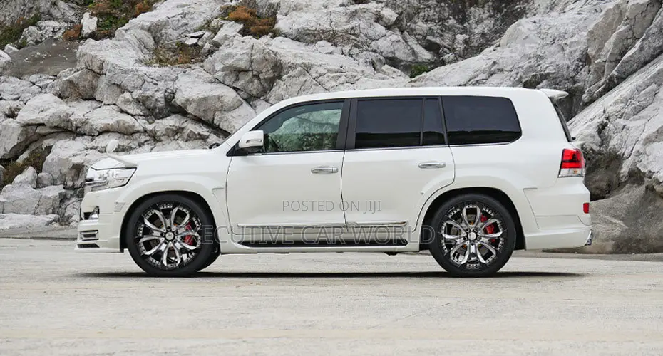 Toyota Land Cruiser 200 Wald Body Kit