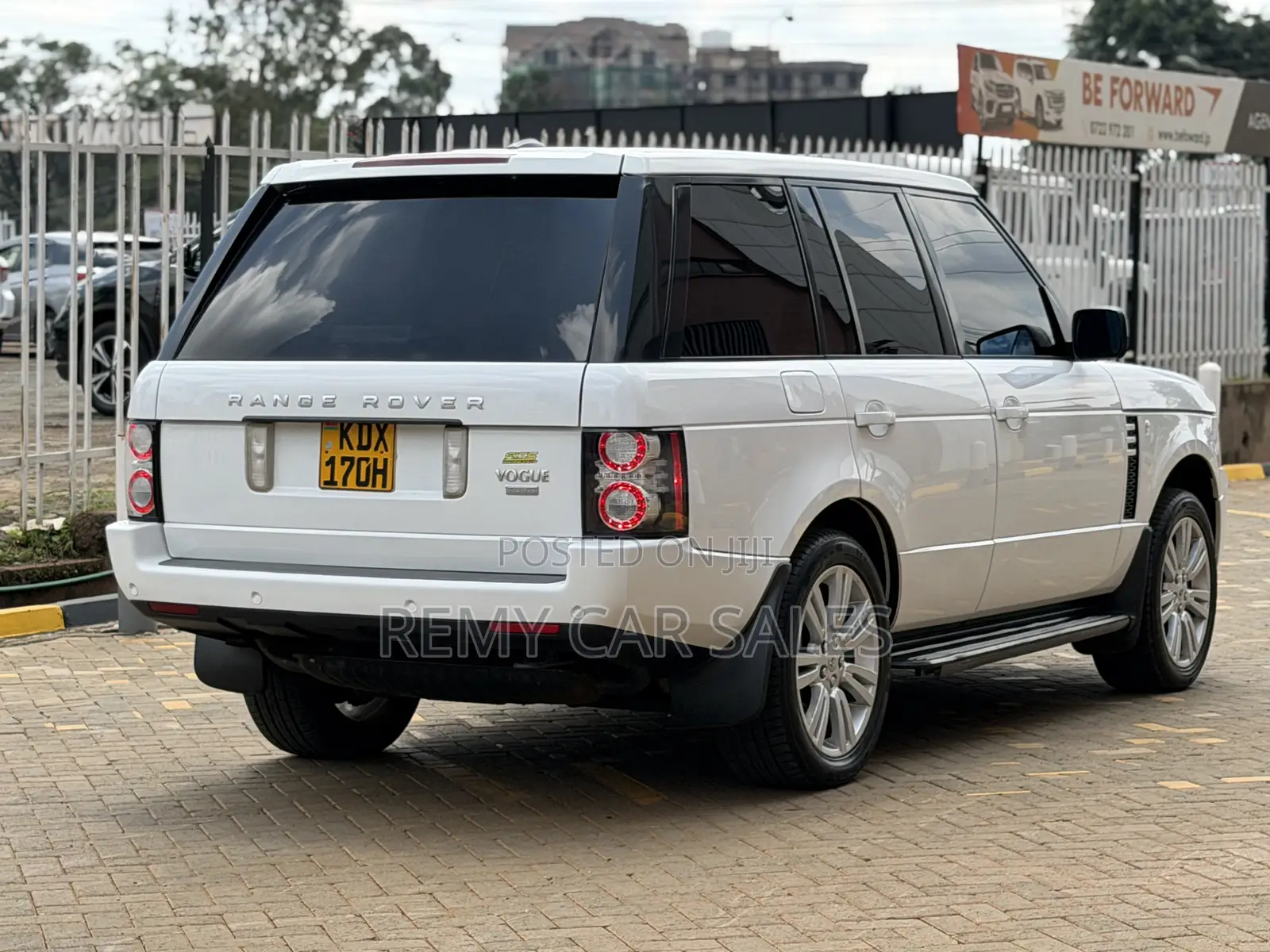 Land Rover Range Rover Vogue 2010 White