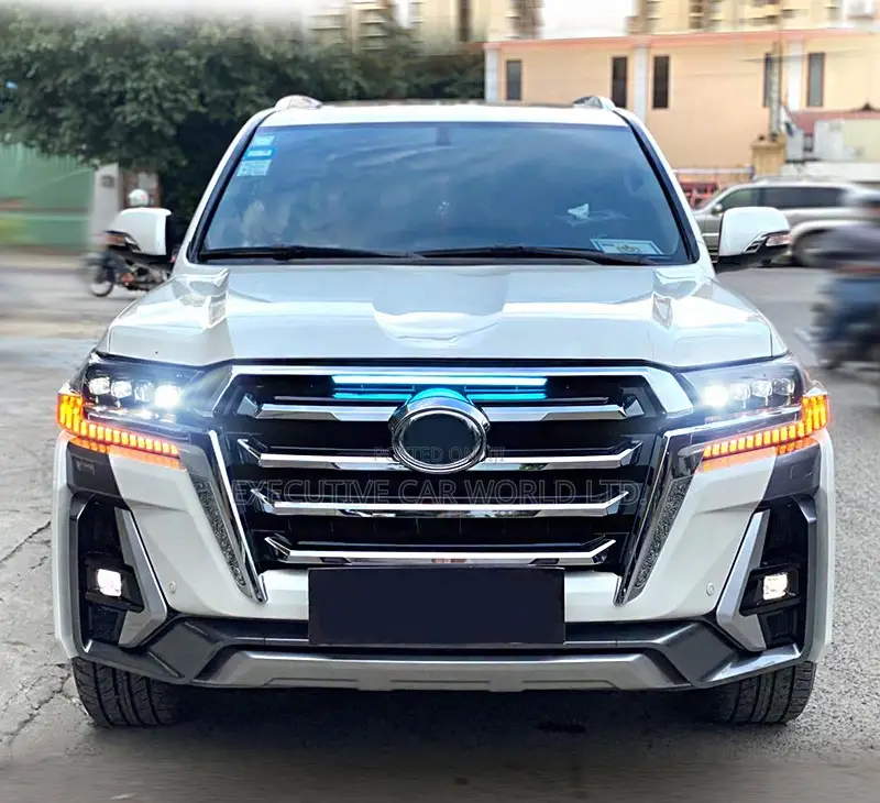 Toyota Land Cruiser 200 Limgene Pilot Body Kit