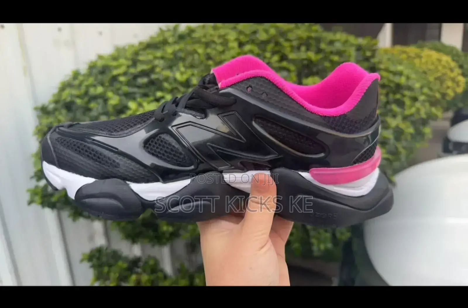 New Balance 200r Black Pink