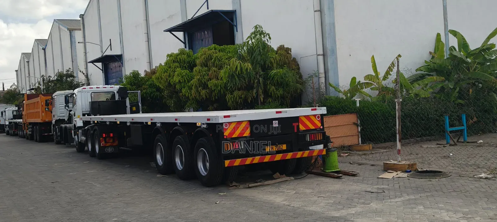 Flatbed Trailers/Skeletal/Tipping/Low-Bed Trailers