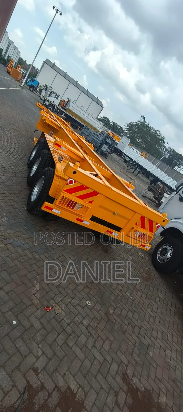 Flatbed Trailers/Skeletal/Tipping/Low-Bed Trailers
