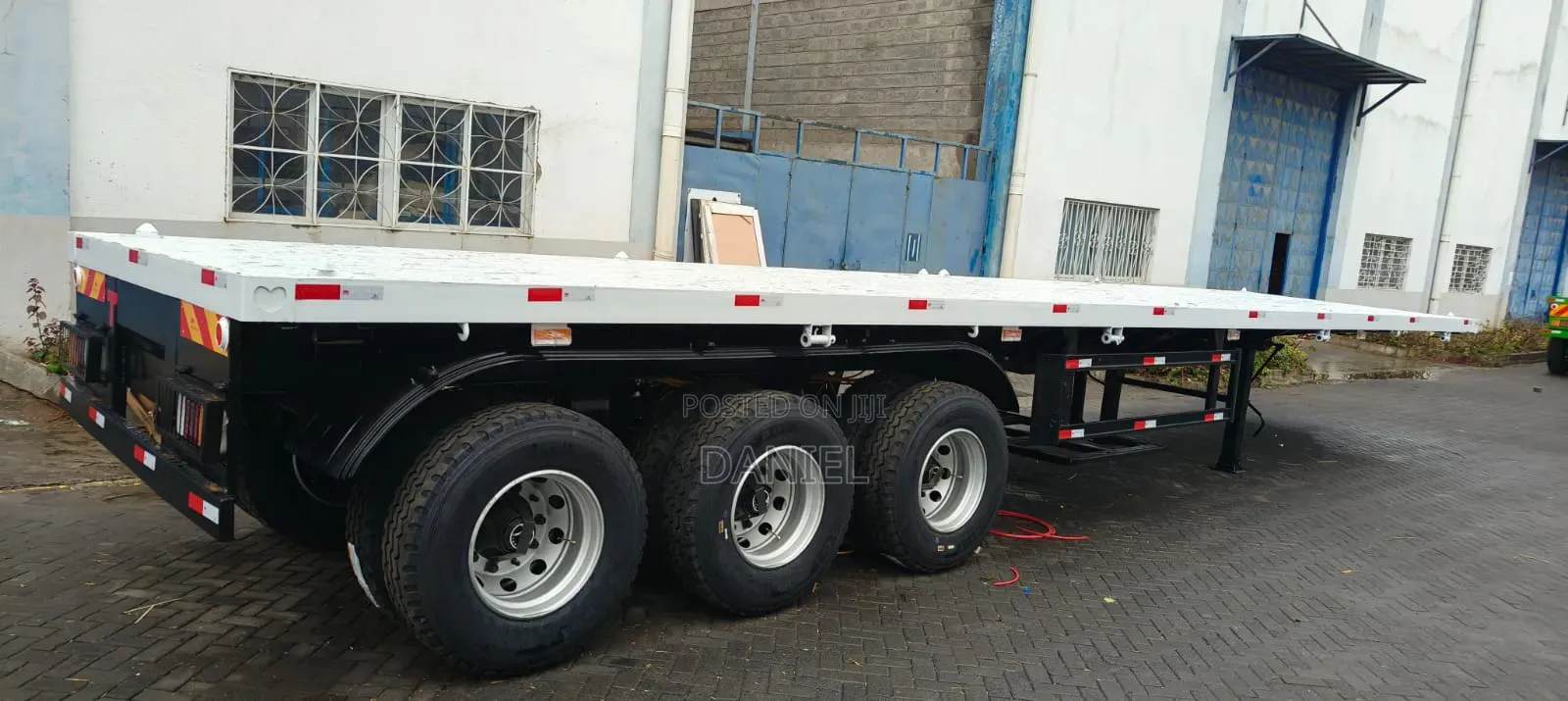 Flatbed Trailers/Skeletal/Tipping/Low-Bed Trailers