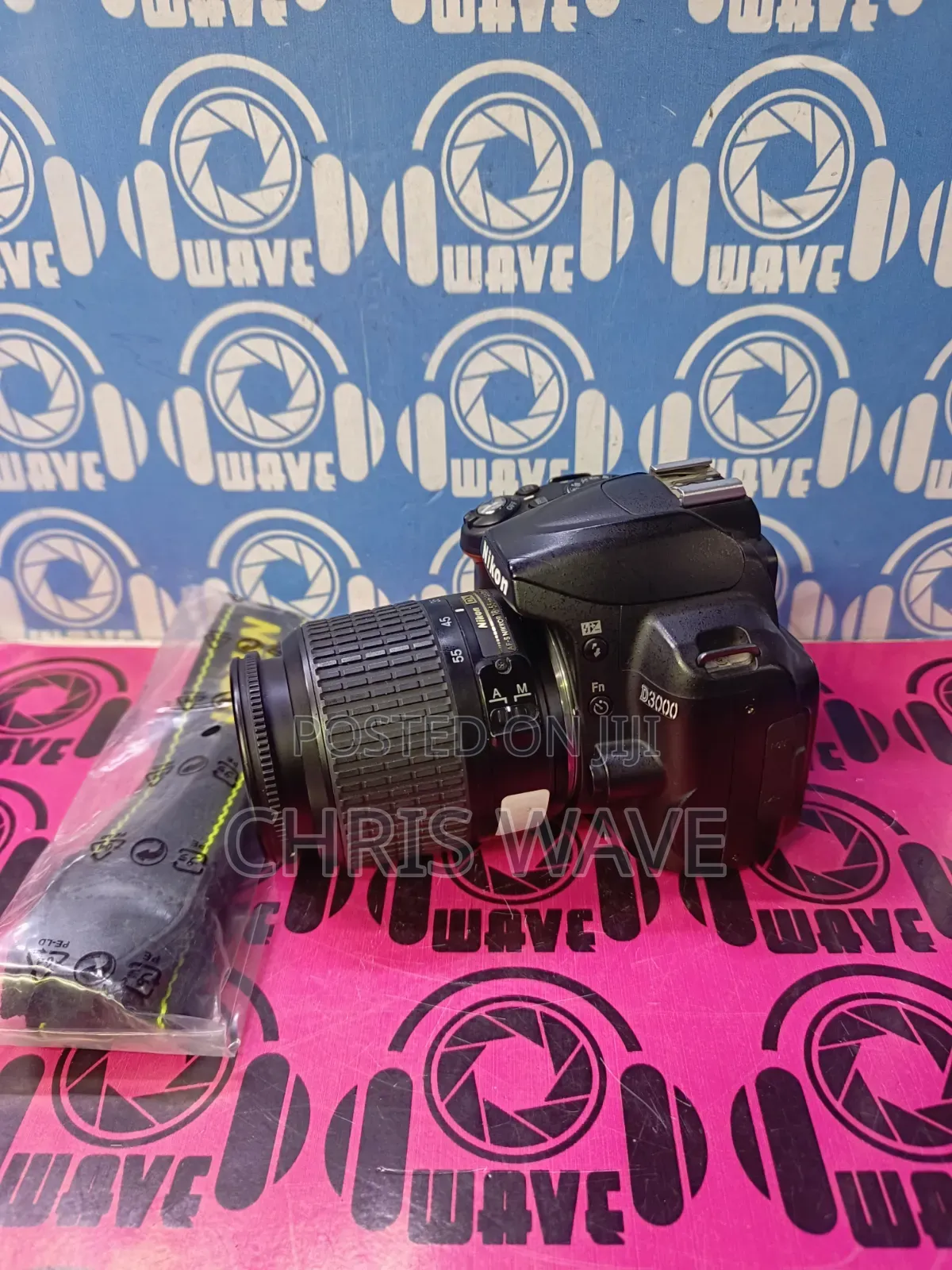Nikon D3000 DSLR Camera-Works Perfect