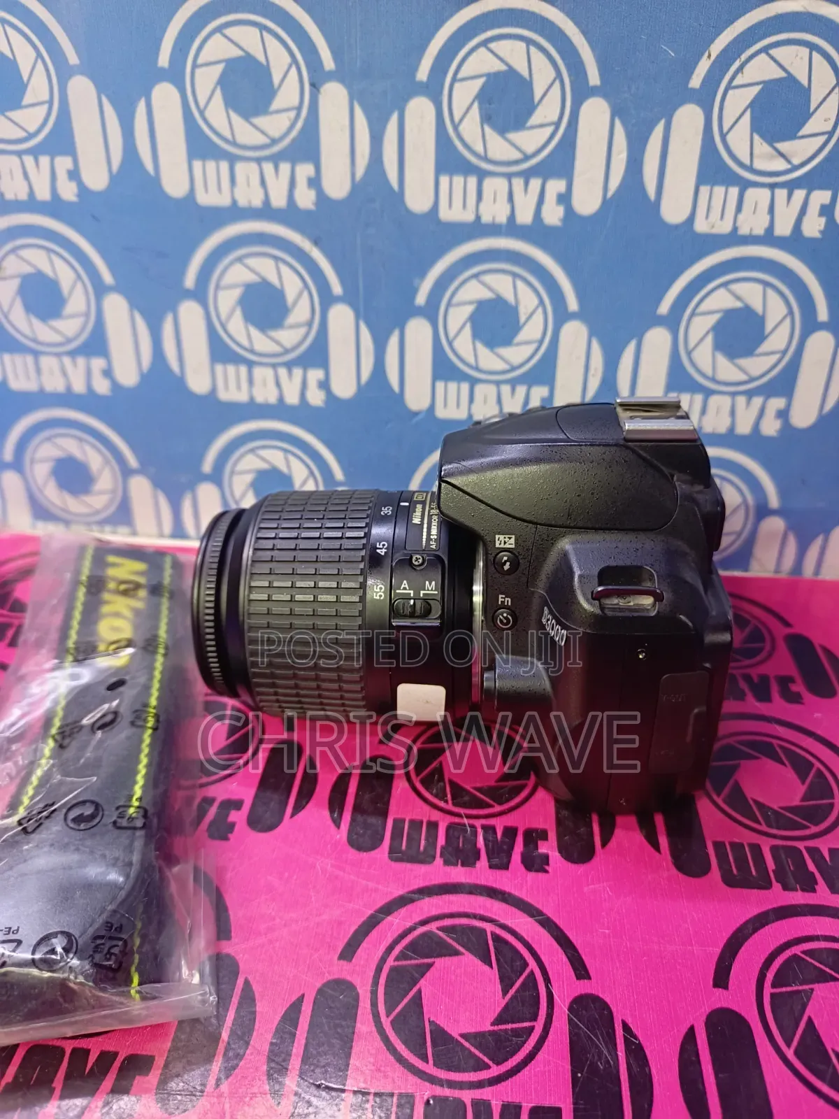 Nikon D3000 DSLR Camera-Works Perfect