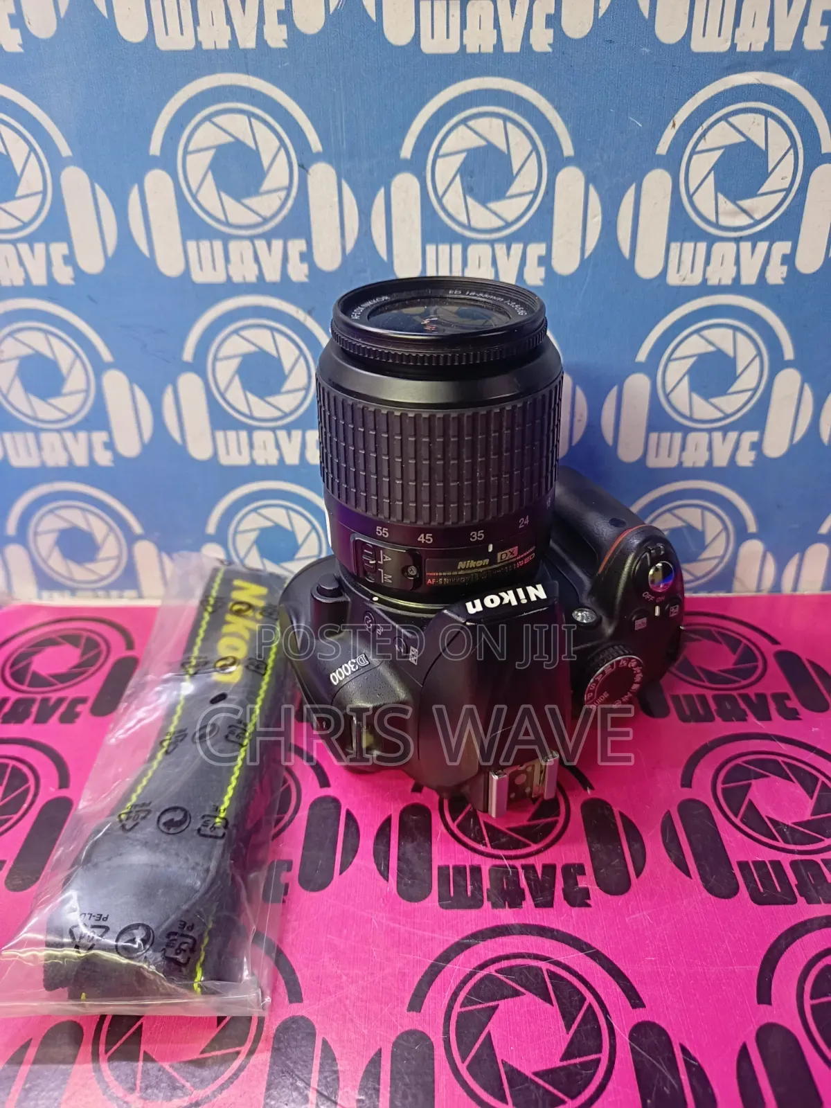 Nikon D3000 DSLR Camera-Works Perfect