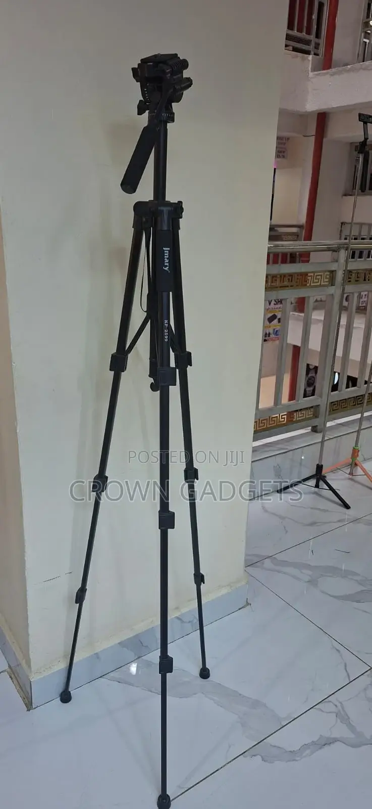 Jmary 2599 Aluminium Alloy Tripod With Fluid Head