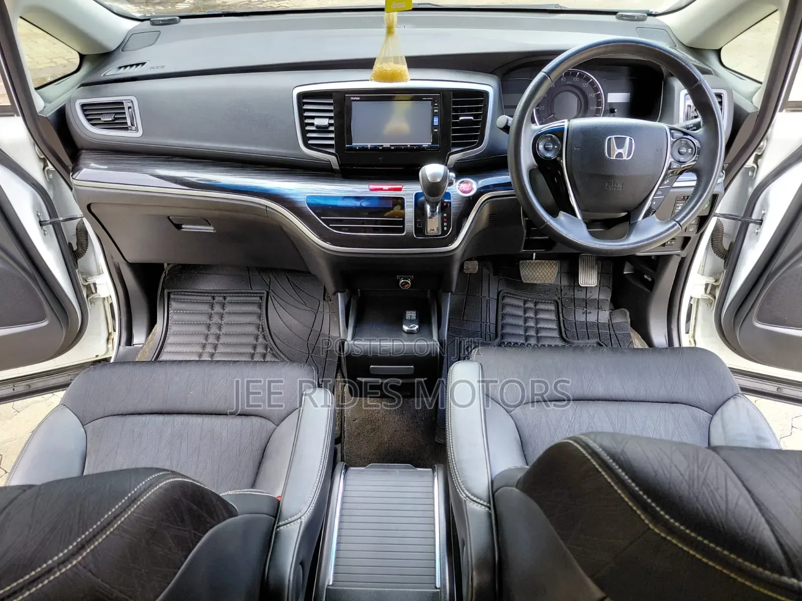 Honda Odyssey 2.4 G 2WD (8 seater) 2016 White
