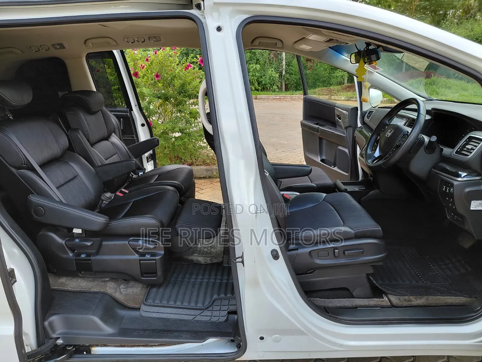 Honda Odyssey 2.4 G 2WD (8 seater) 2016 White