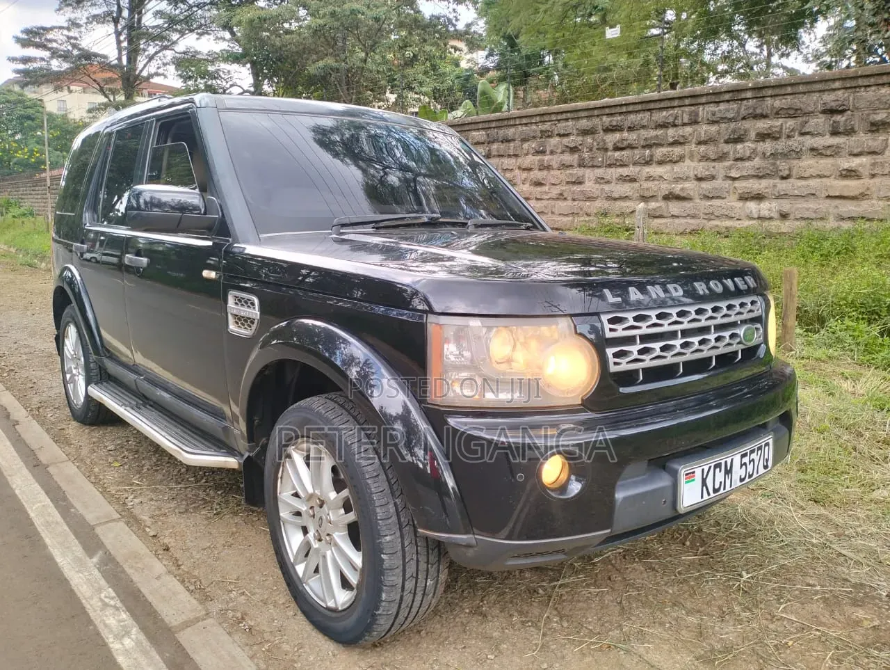 Land Rover Discovery 2010 Black