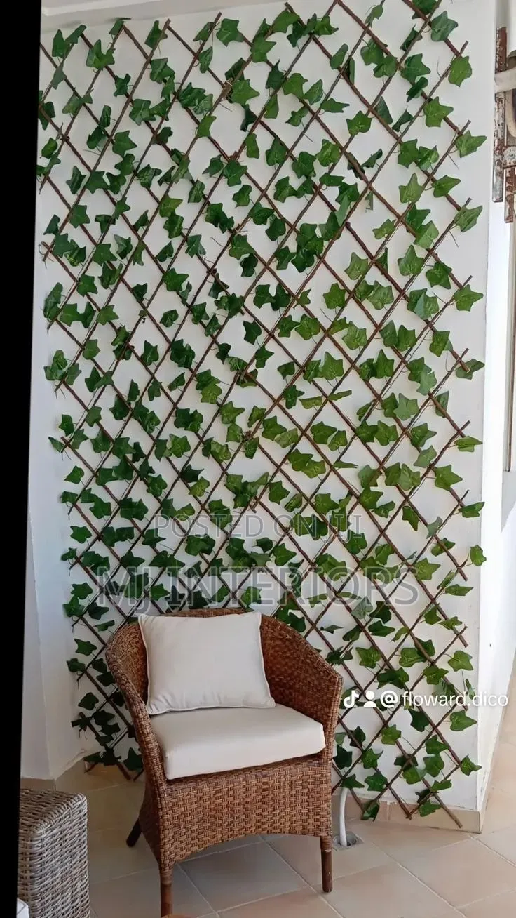 Retractable Artificial Privacy Fence Supply and Installation