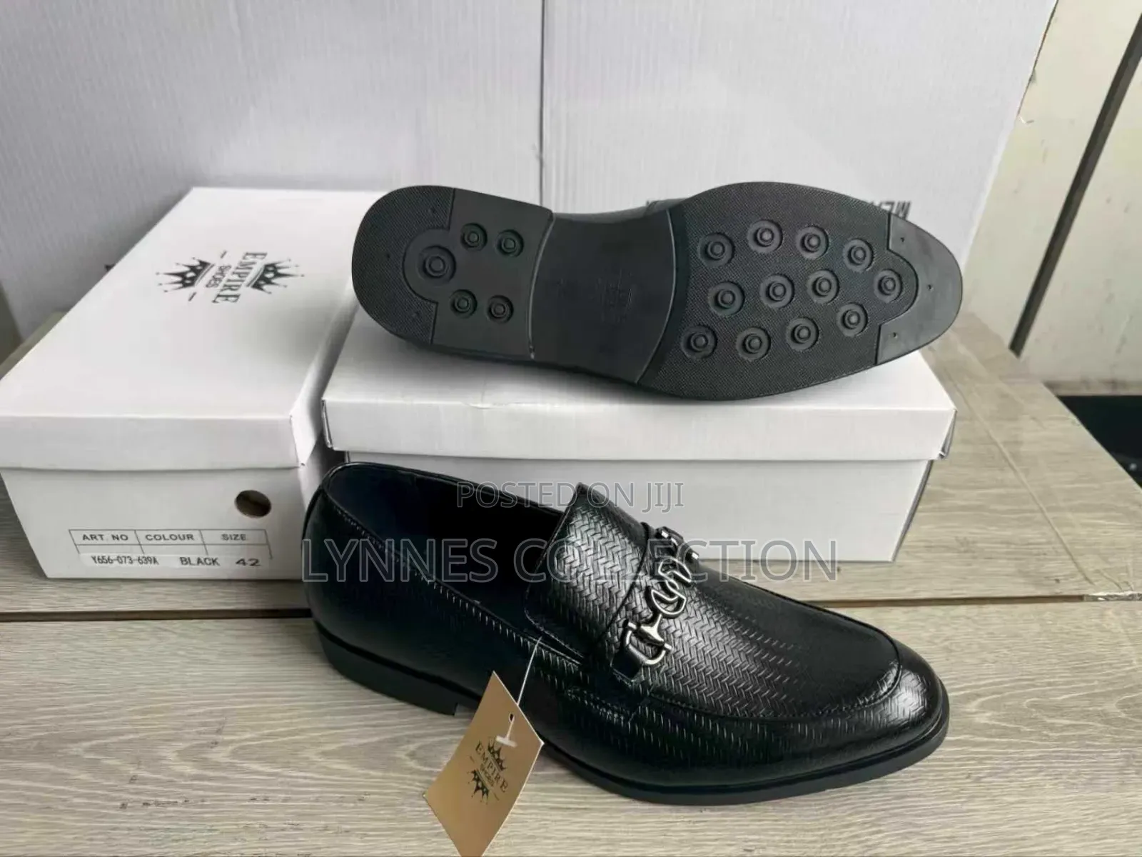 High Quality Men// Official Shoes - Premium Leather Formal Wear .