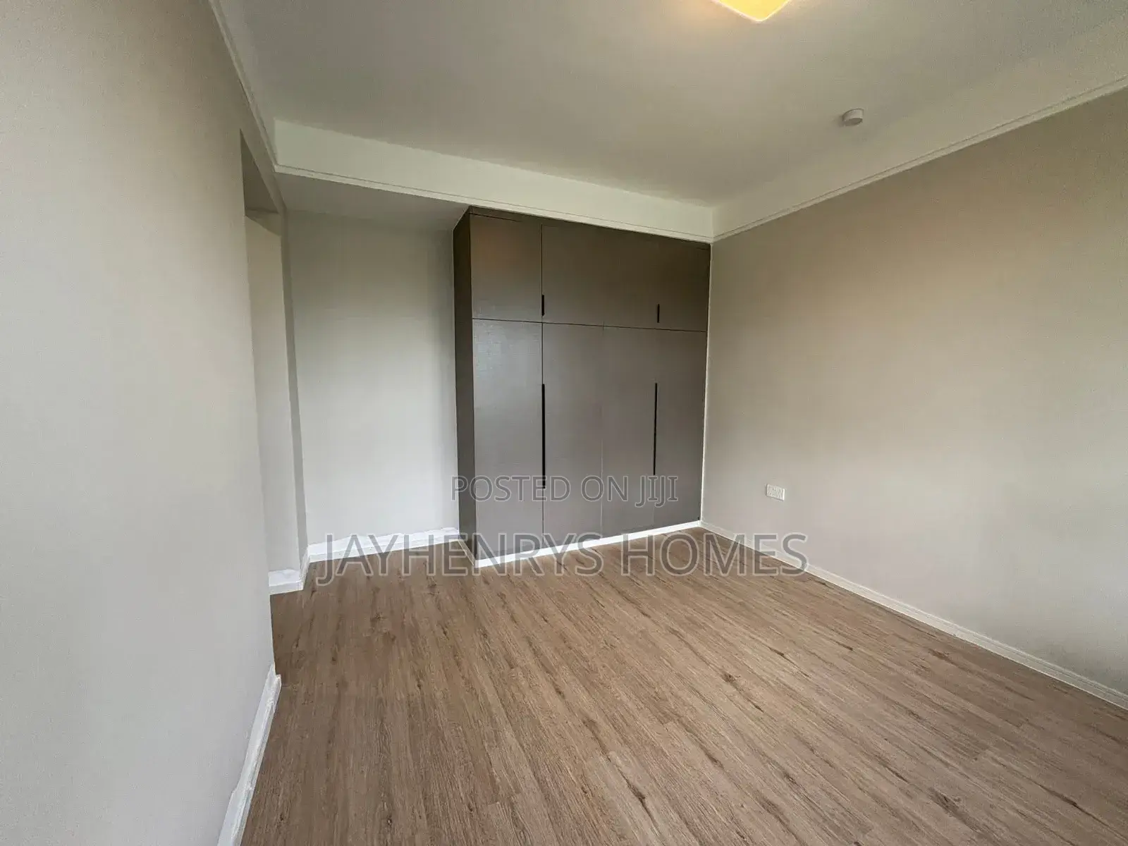 2bdrm Apartment in Ridgeways for sale