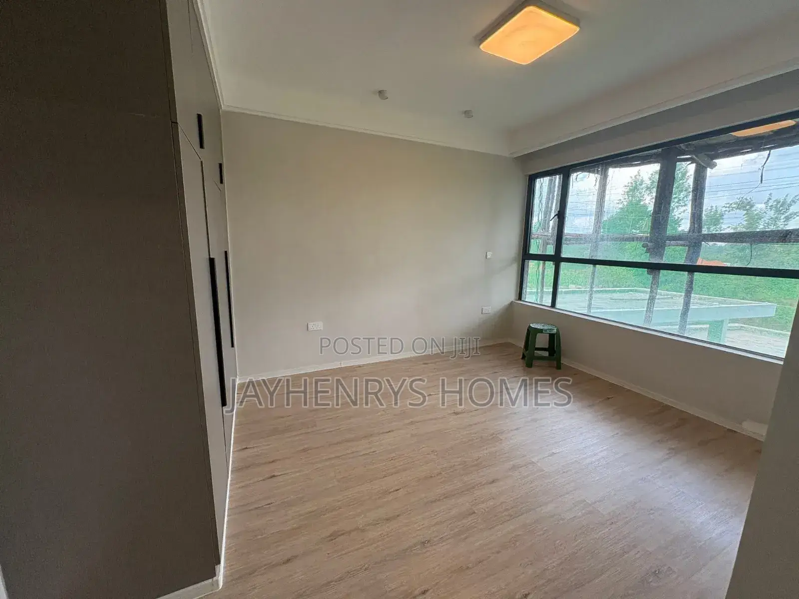 2bdrm Apartment in Ridgeways for sale