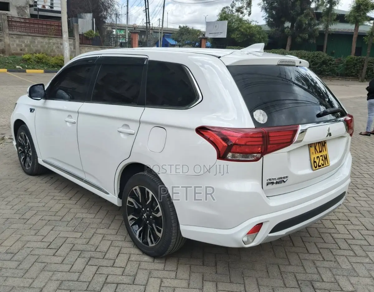 Mitsubishi Outlander 2.0 PHEV AWD 2016 White