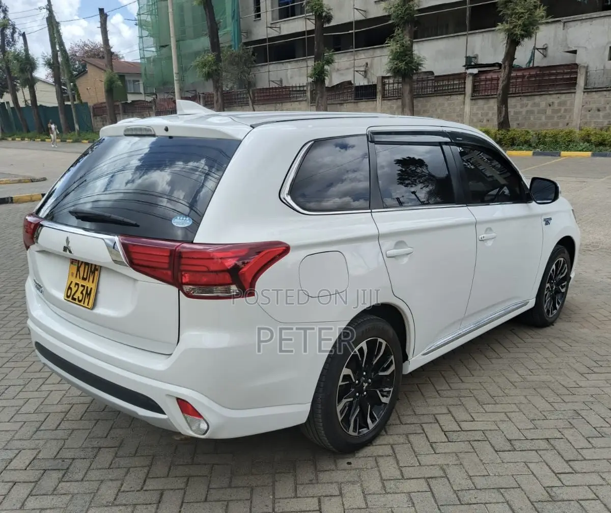 Mitsubishi Outlander 2.0 PHEV AWD 2016 White