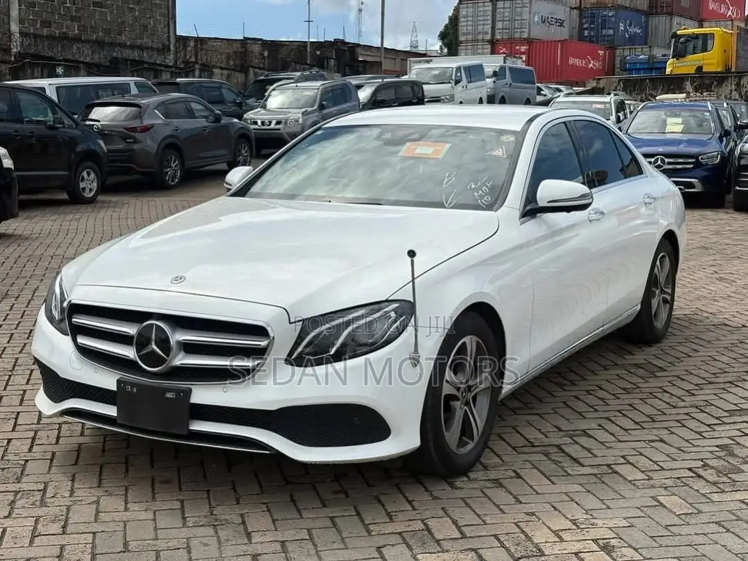 Mercedes-Benz E200 2019 White