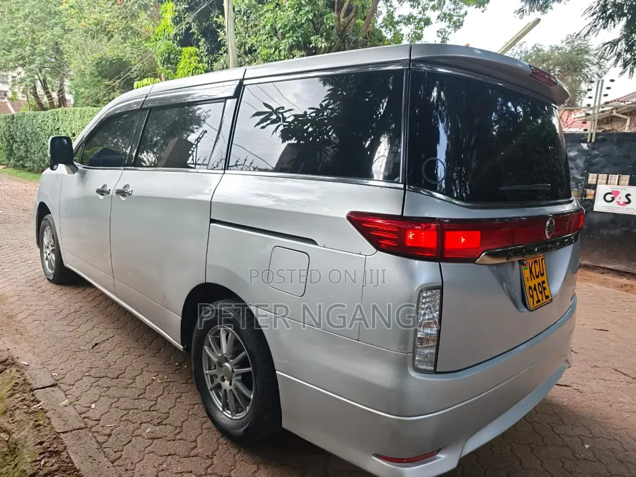 Nissan Elgrand 2012 Silver