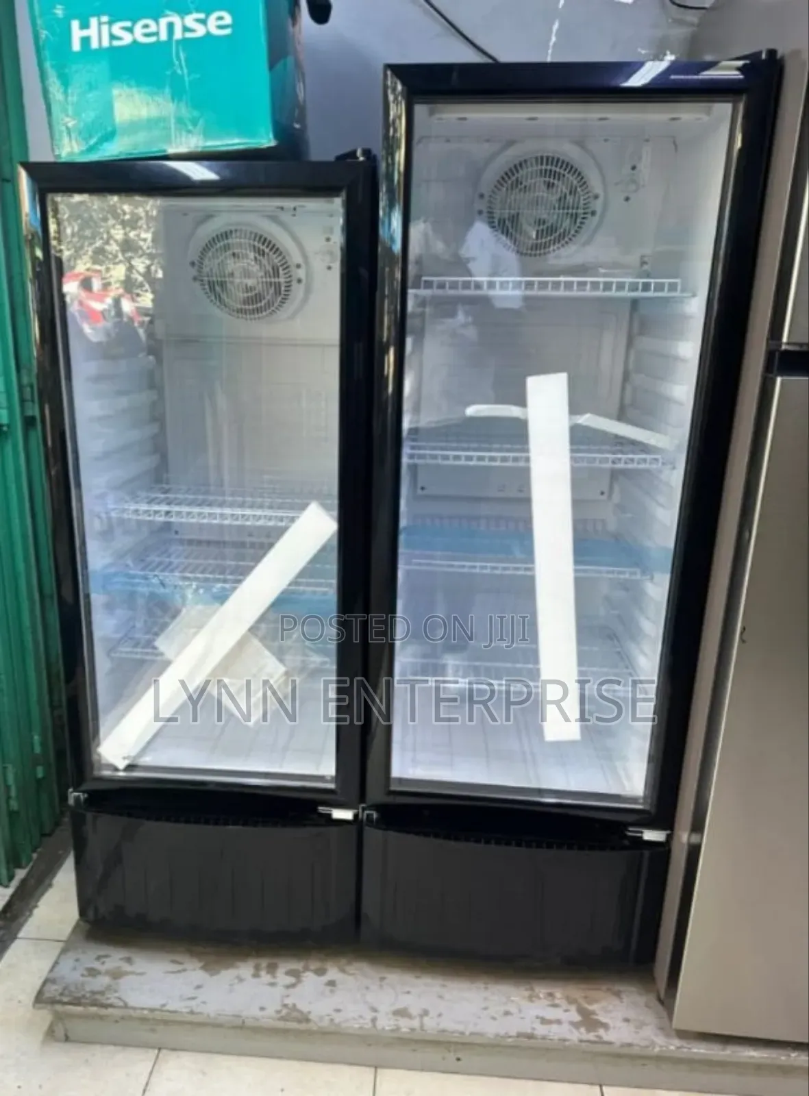 Vertical Showcase 222 Litres Glass Door With Lock