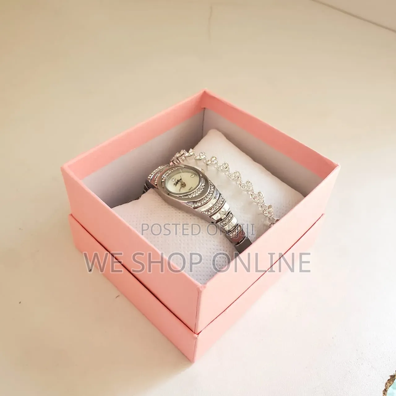 *L2 in 1 Elegant Ladies Watch+ Bracelet Set