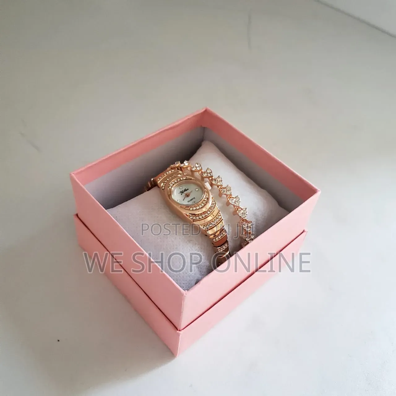 *L2 in 1 Elegant Ladies Watch+ Bracelet Set
