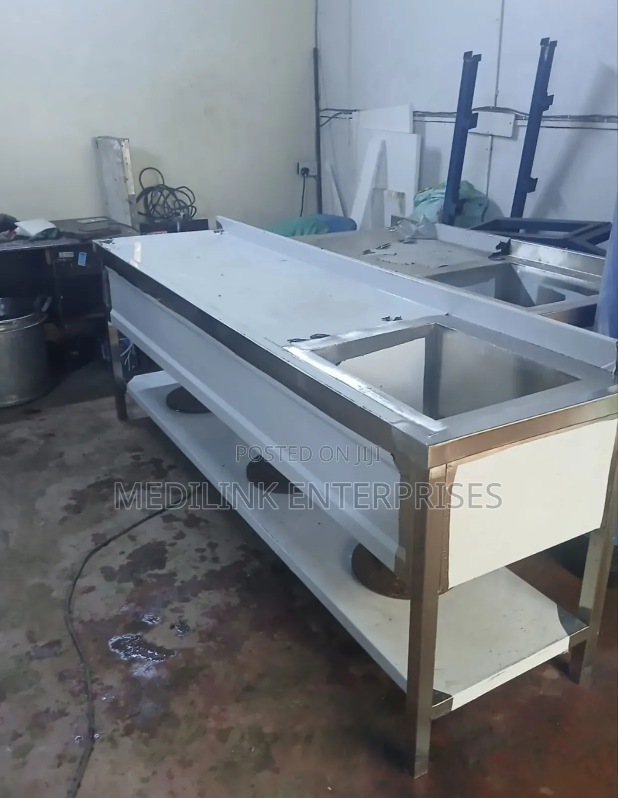 Ss 304 Stainless Modern Washing Sinks With a Workspace