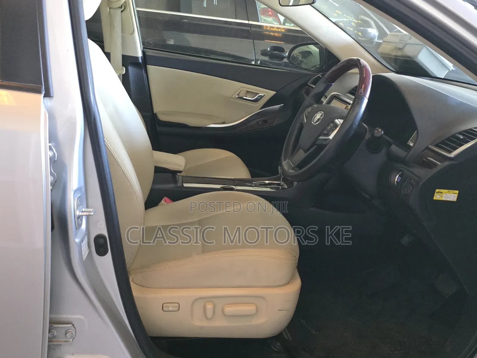 Toyota Premio 1.8 FWD 2019 Silver
