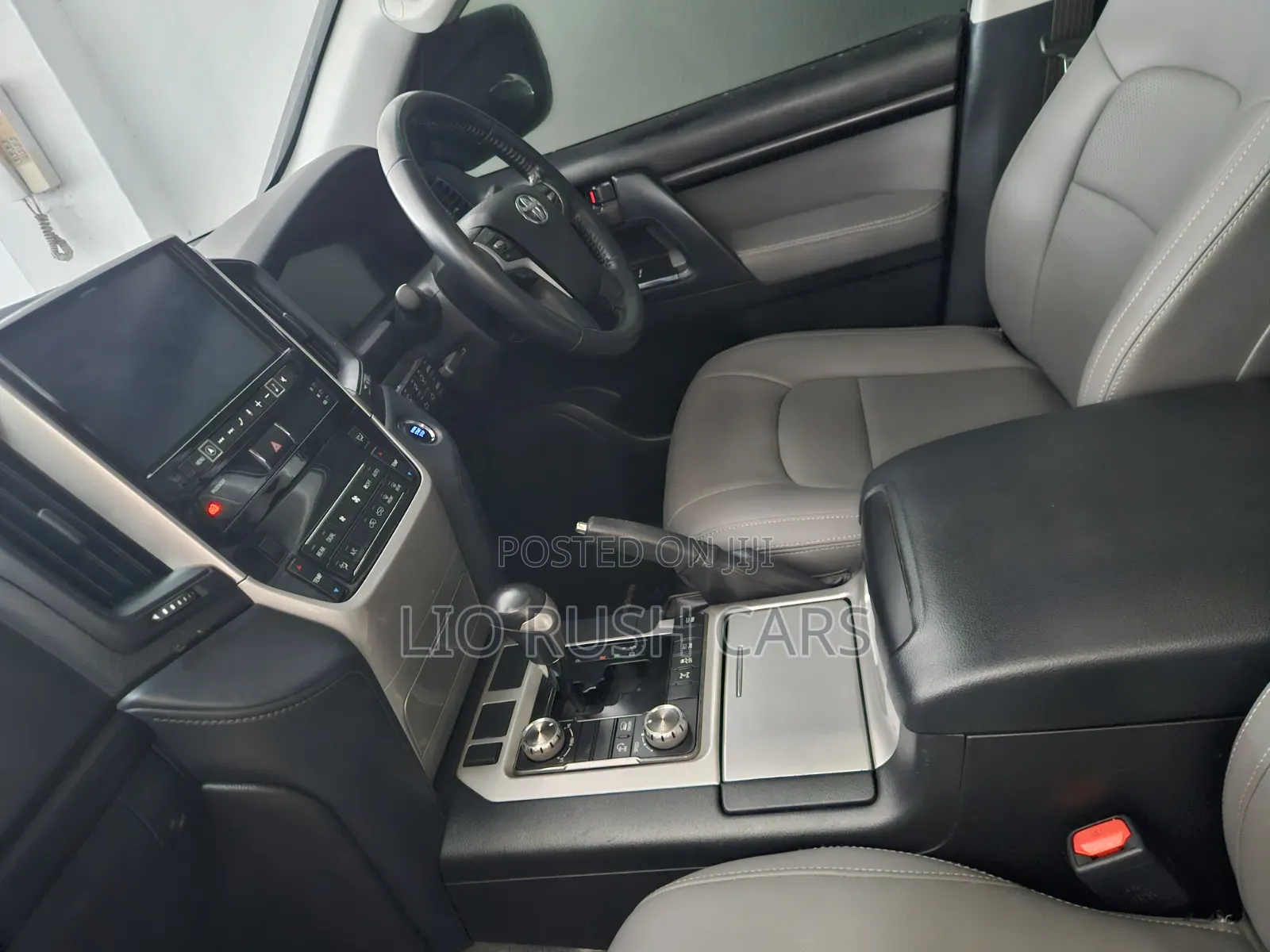 Toyota Land Cruiser 2019 Gray