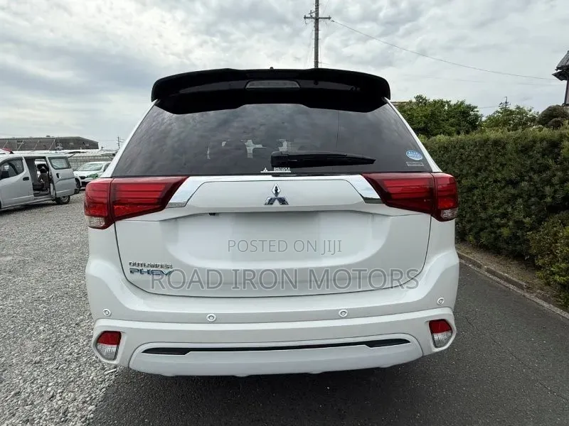Mitsubishi Outlander PHEV 2019 Pearl