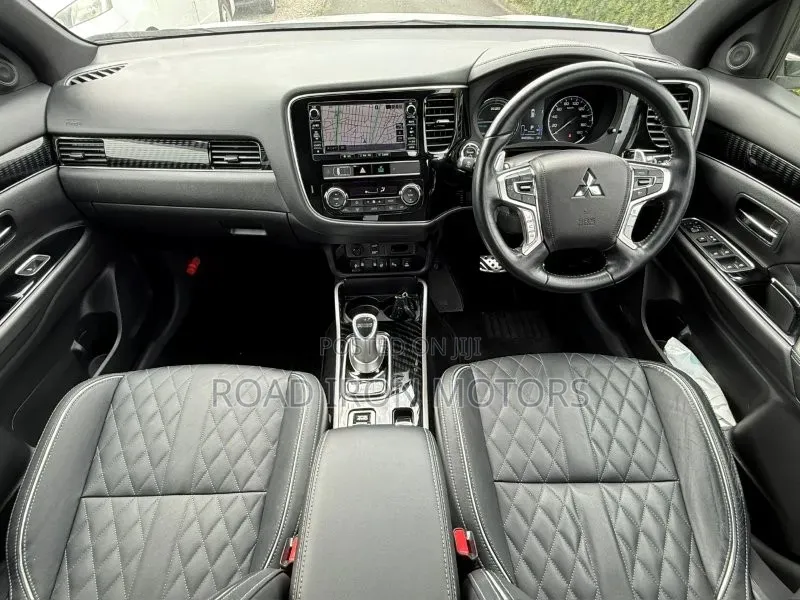 Mitsubishi Outlander PHEV 2019 Pearl