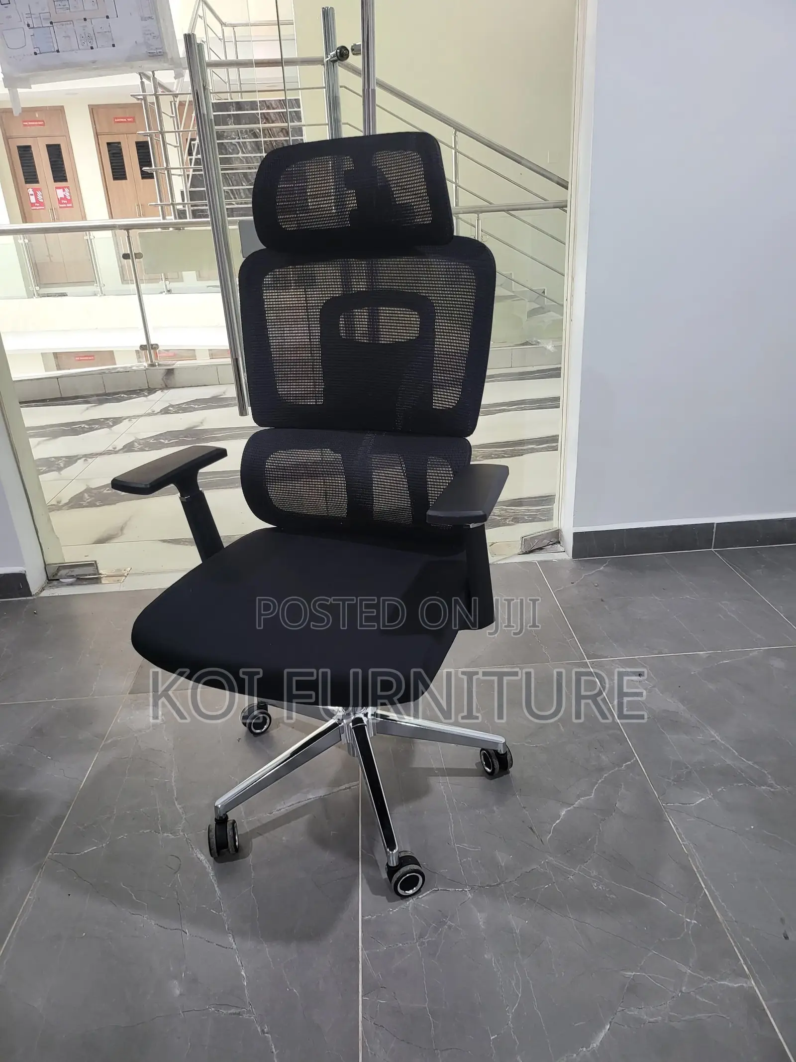 Office Chair : Black High-Back Ergonomic Mesh Office Chair