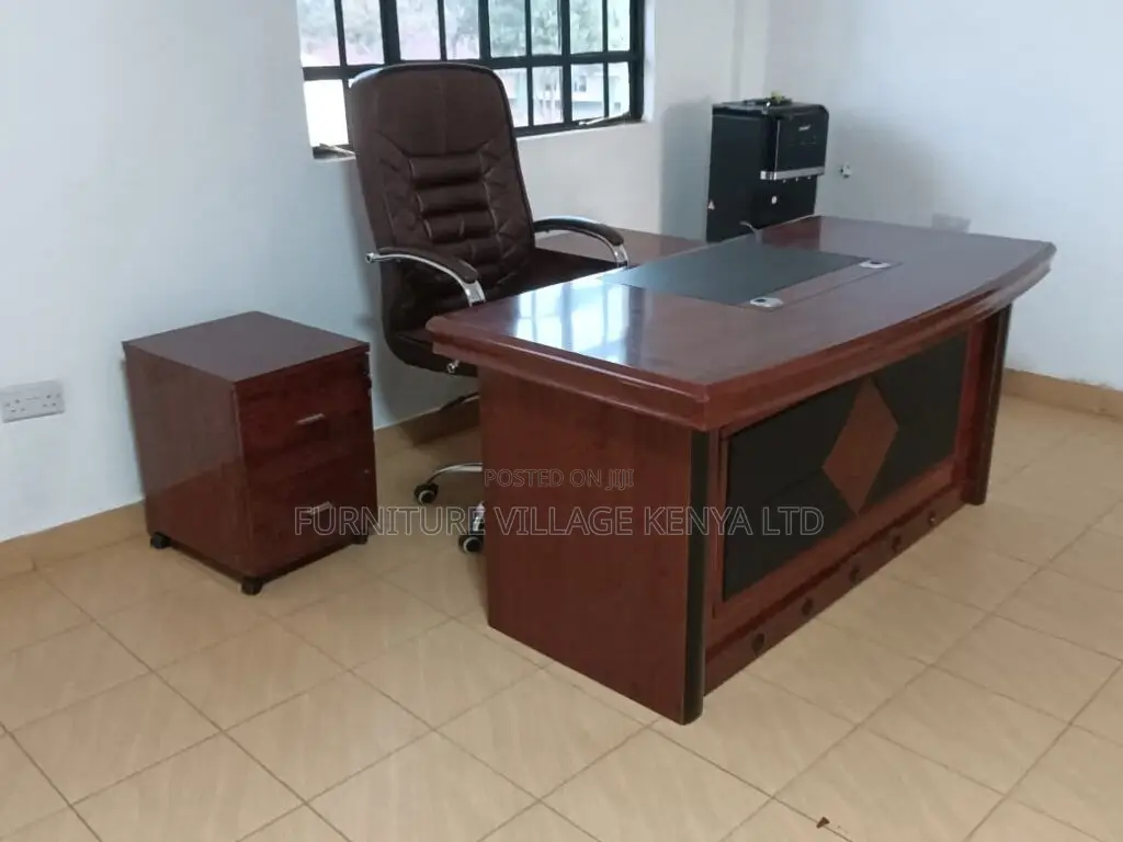 Executive Corner Writing Desk 1800mm Mahogany Finish