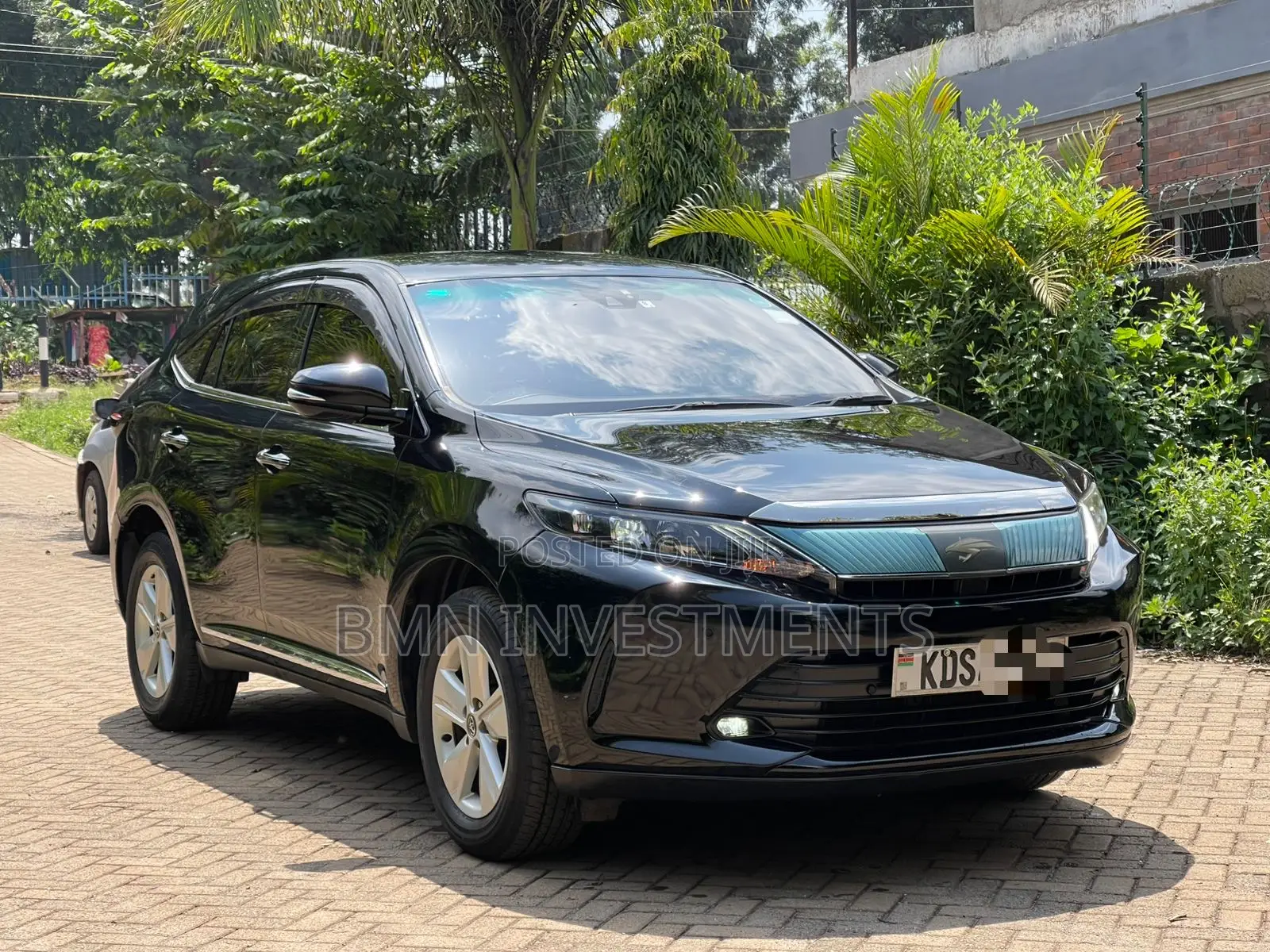 Toyota Harrier 2.0 2018 Black