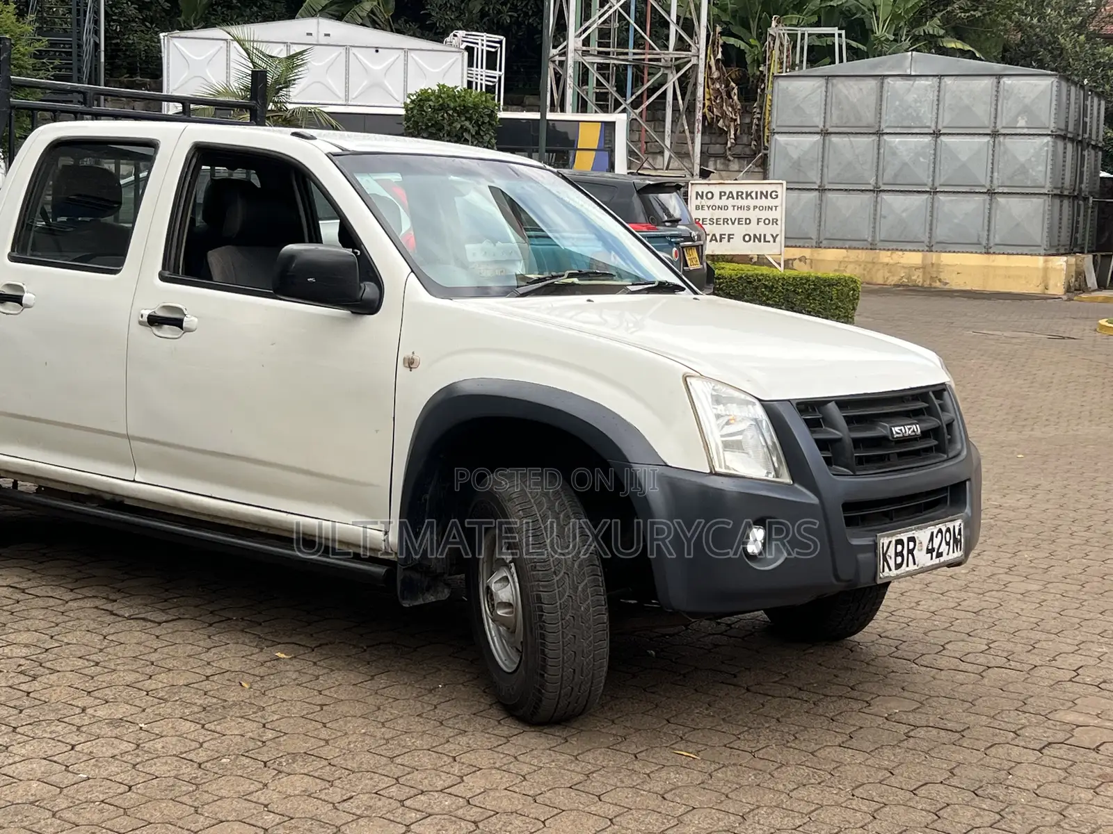 Isuzu D-MAX 2011 White