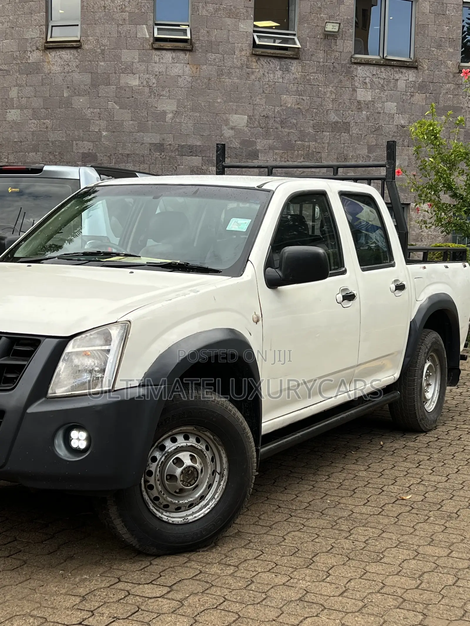 Isuzu D-MAX 2011 White