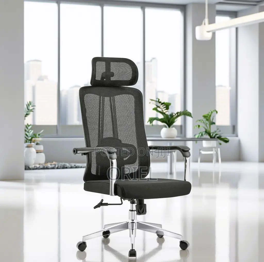 High-Back Office Chair : Black Mesh Backrest Office Chair