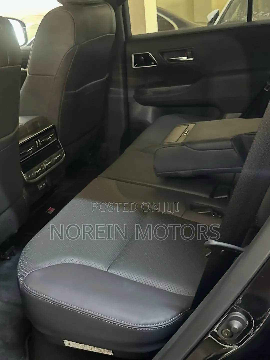 Toyota Land Cruiser LC300 2023 Matt Black