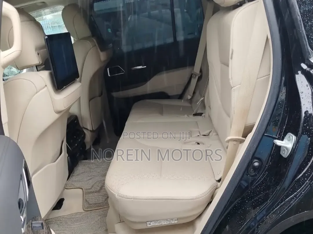 Toyota Land Cruiser Prado 2.7 2023 Matt Black