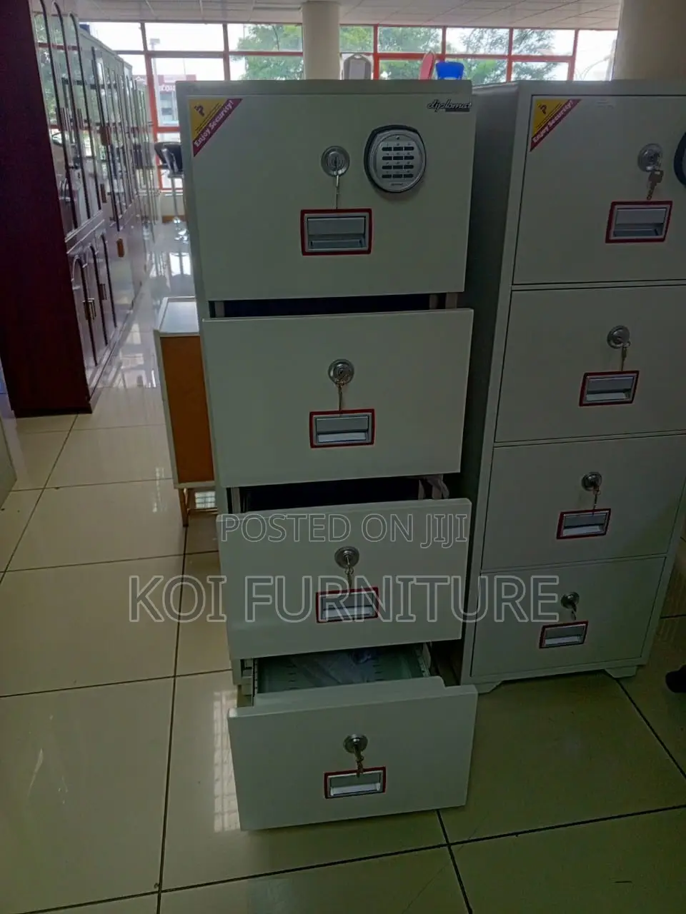 Safe Cabinet : White Diplomat 4-drawer Fireproof Safe Cabinet