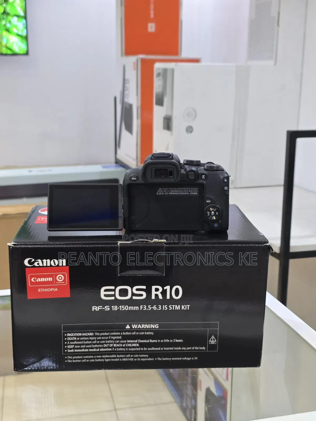 Canon Eos R10 Mirrorless Camera With 18-150mm Lens