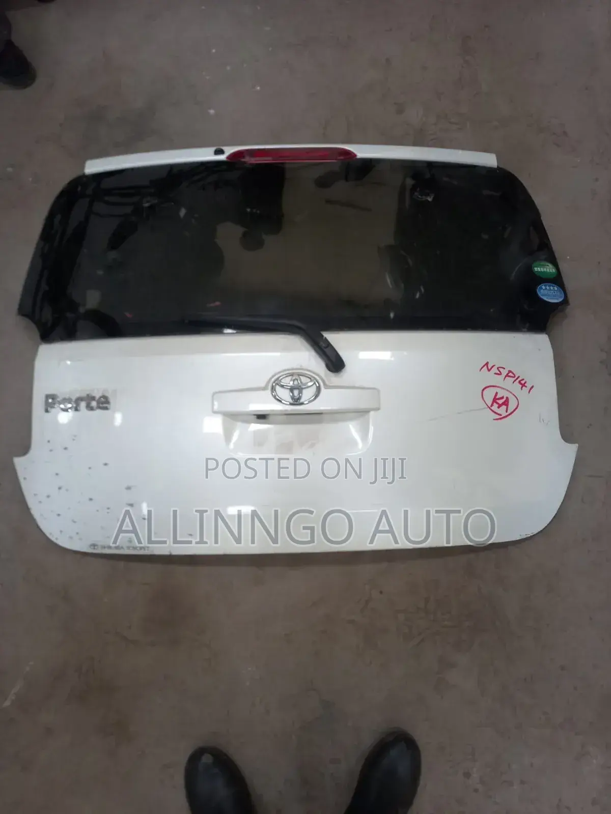 Toyota Porte Ractis Boot