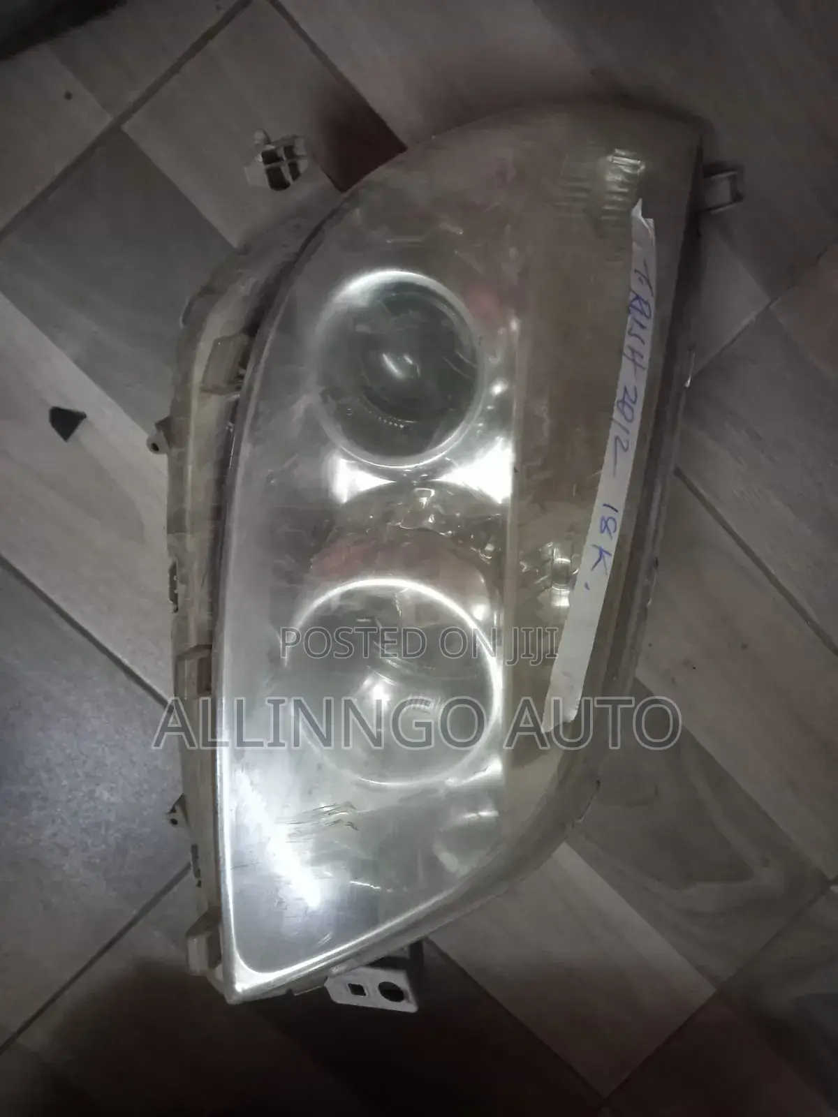 Toyota Rush 2012 Headlight