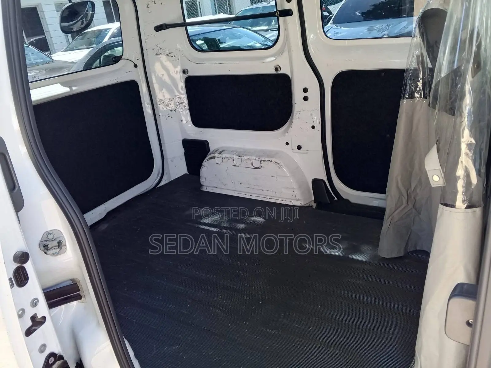 Nissan NV200 2019 White