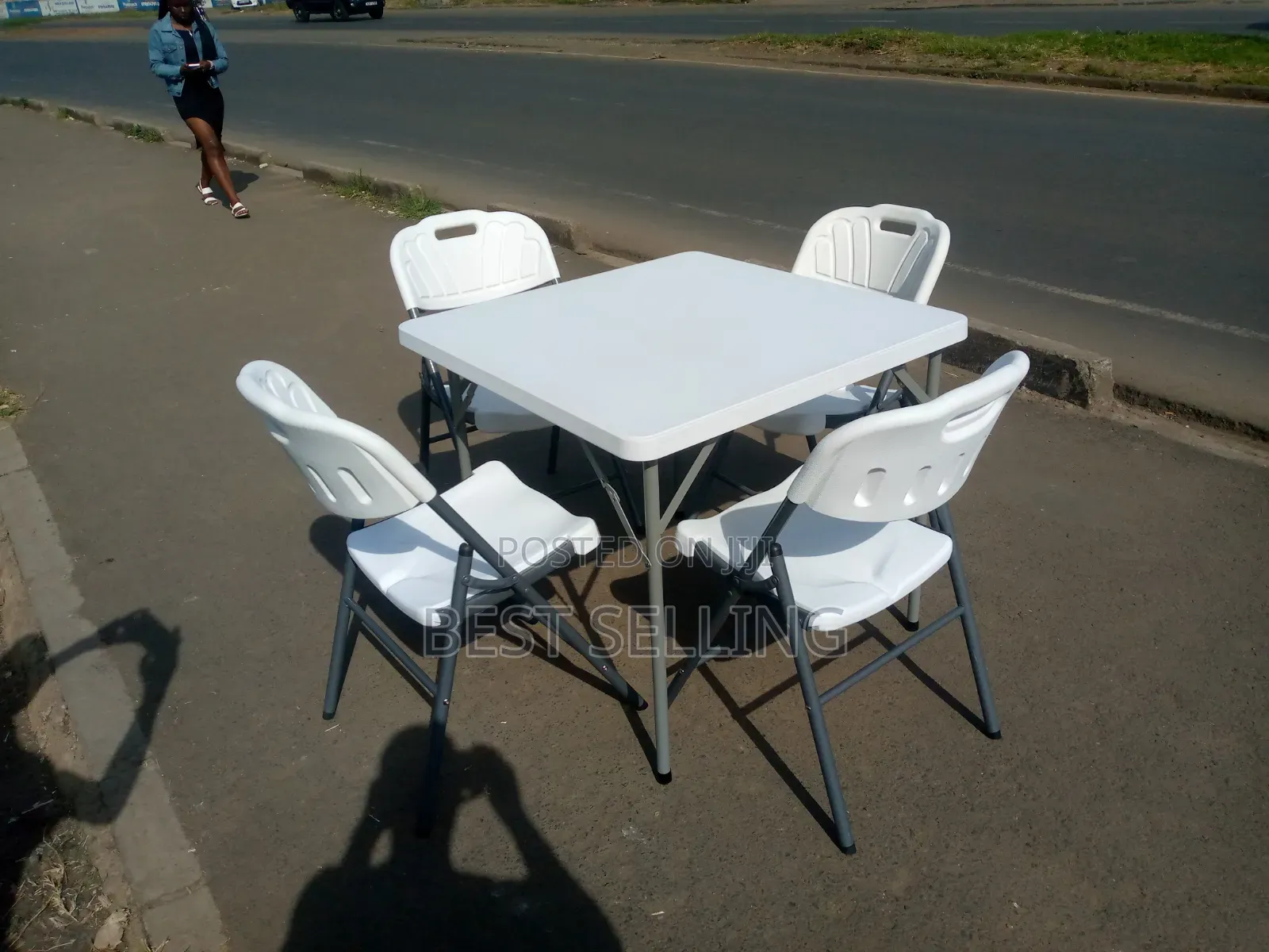 Classic Square Folderable Table and Folderble Chairs