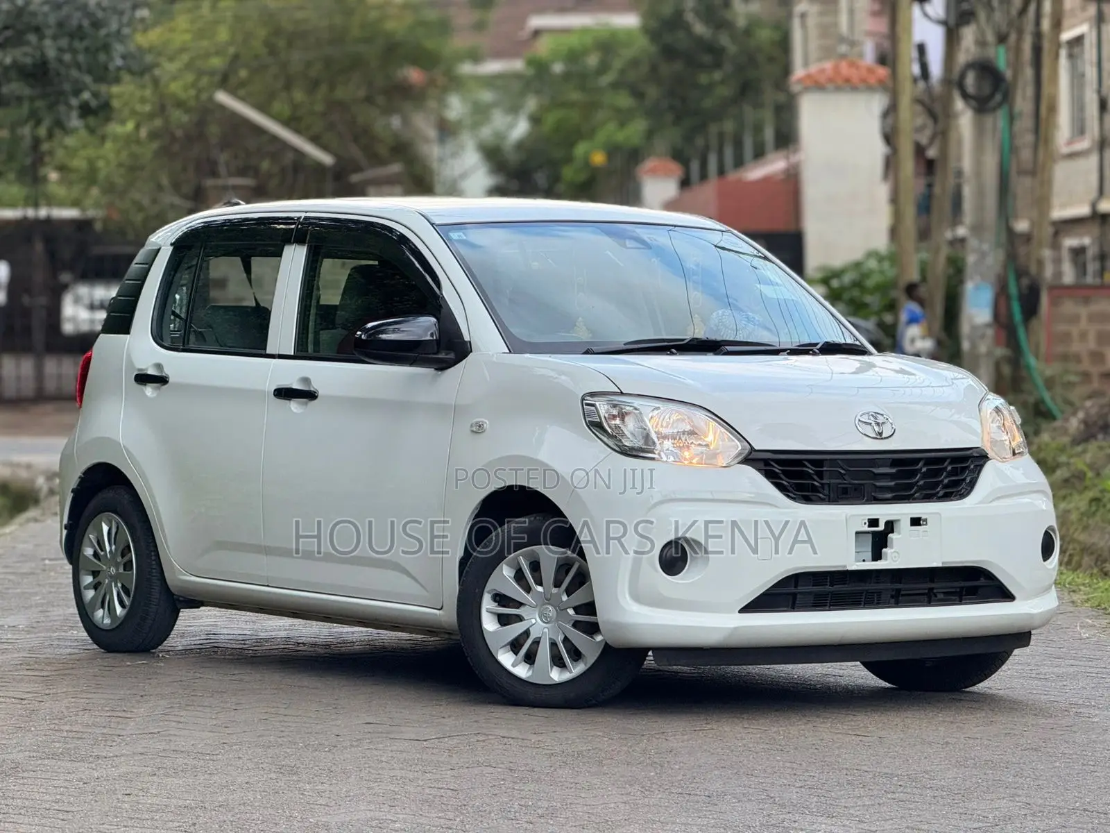 Toyota Passo 2018 White