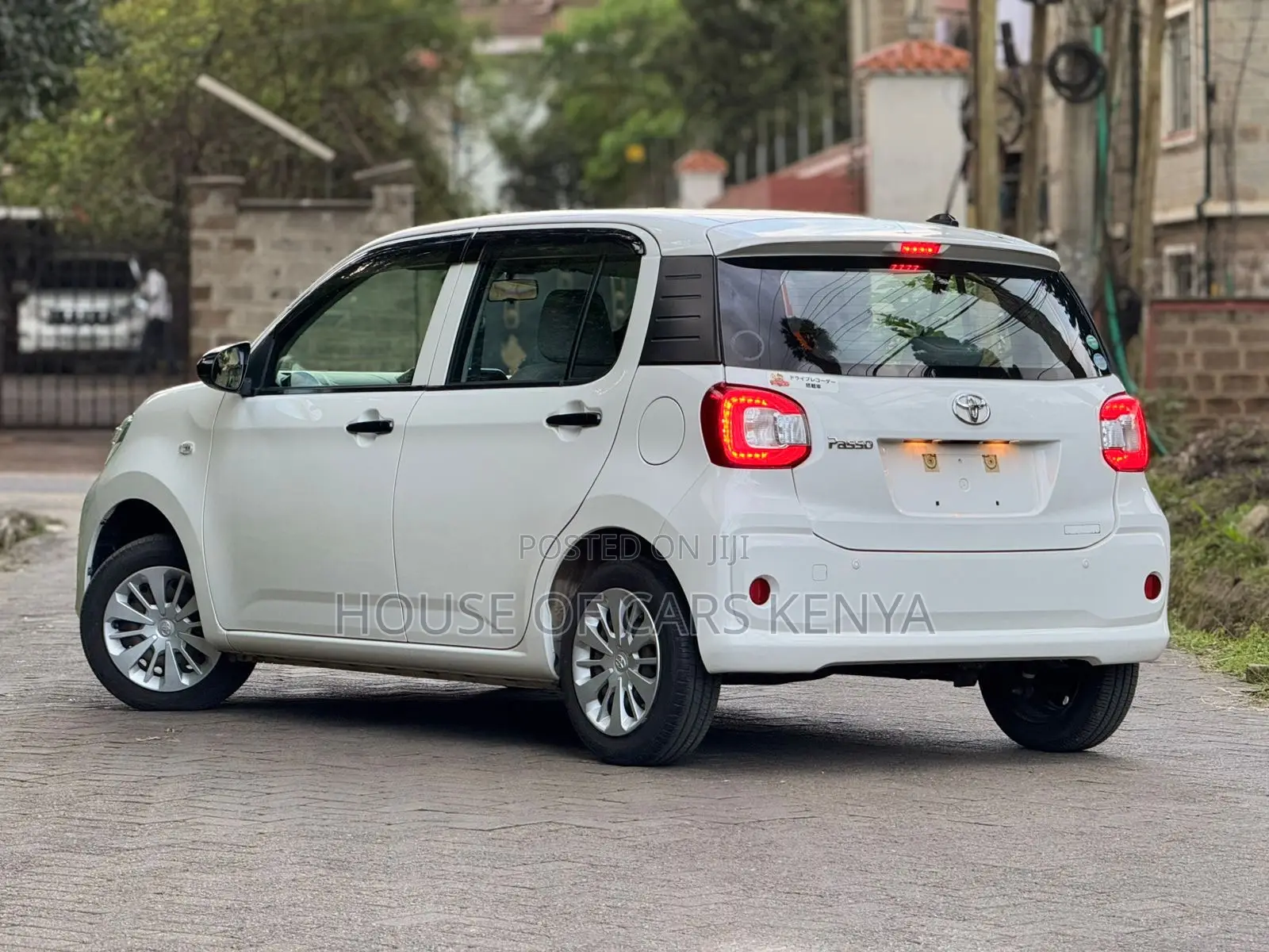 Toyota Passo 2018 White