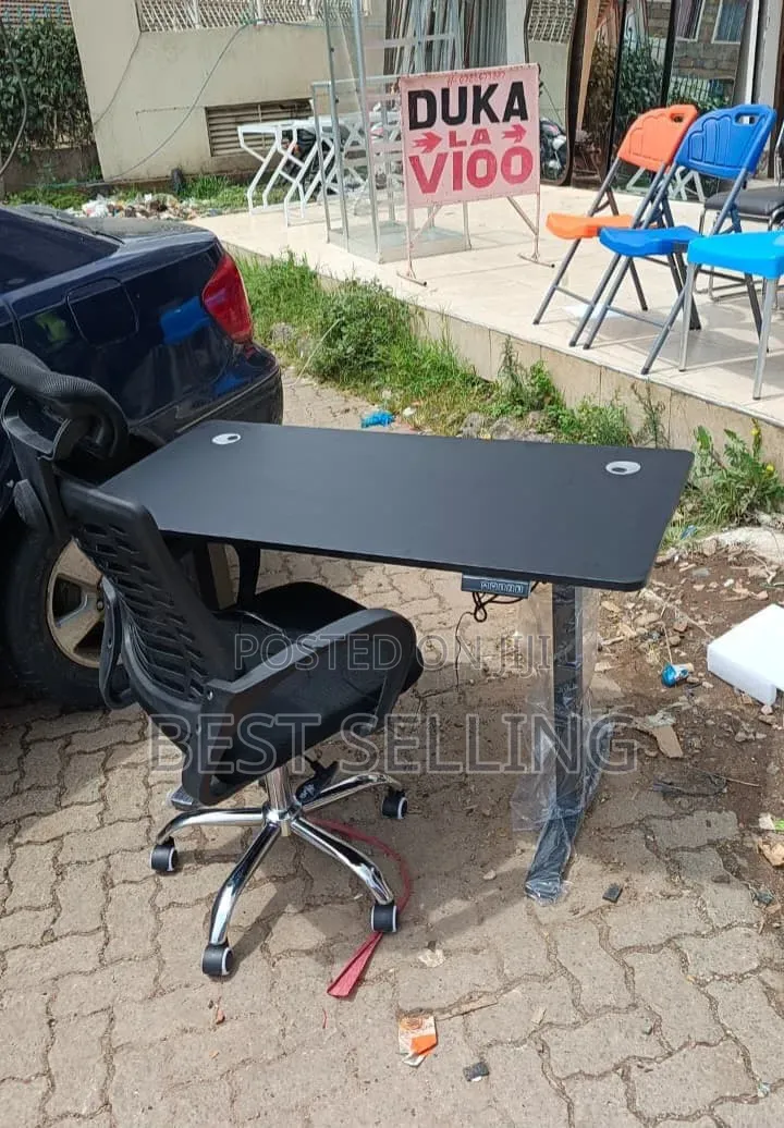 Black 1.2m Electric Adjustable Table and Headrest Chair